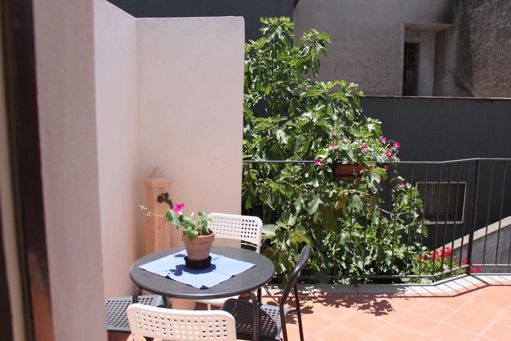 B&B Etna Akme Nicolosi Bagian luar foto